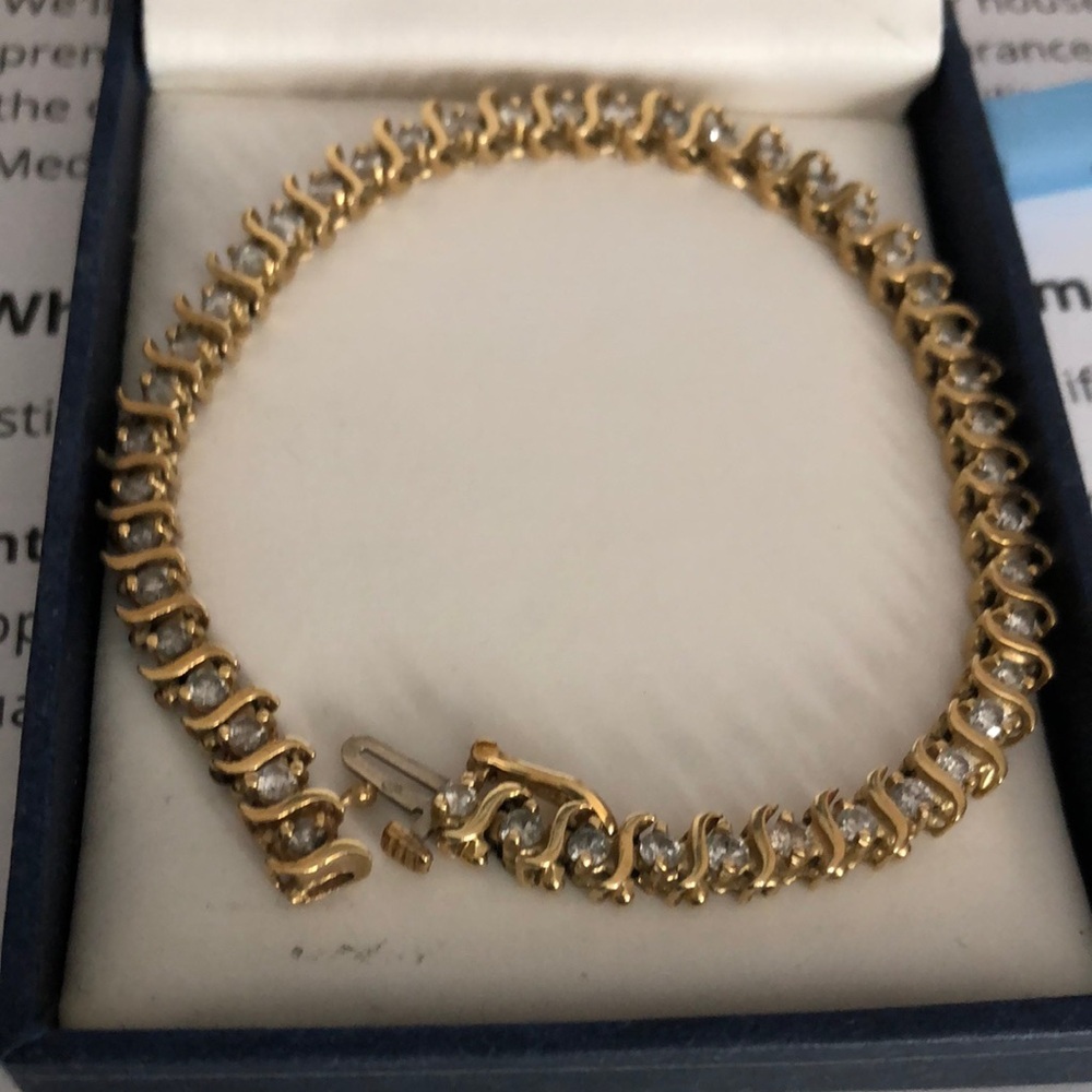 Elegant Gold diamond bracelet